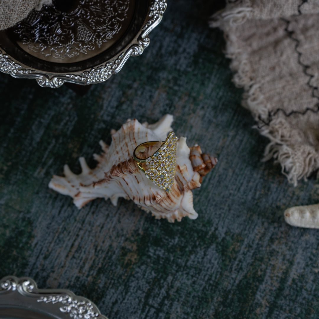 Golden Leaf Ring in Gold-Plated Brass - BE FRUITFUL