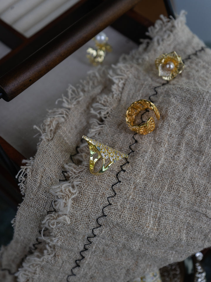 Golden Leaf Ring in Gold-Plated Brass - BE FRUITFUL