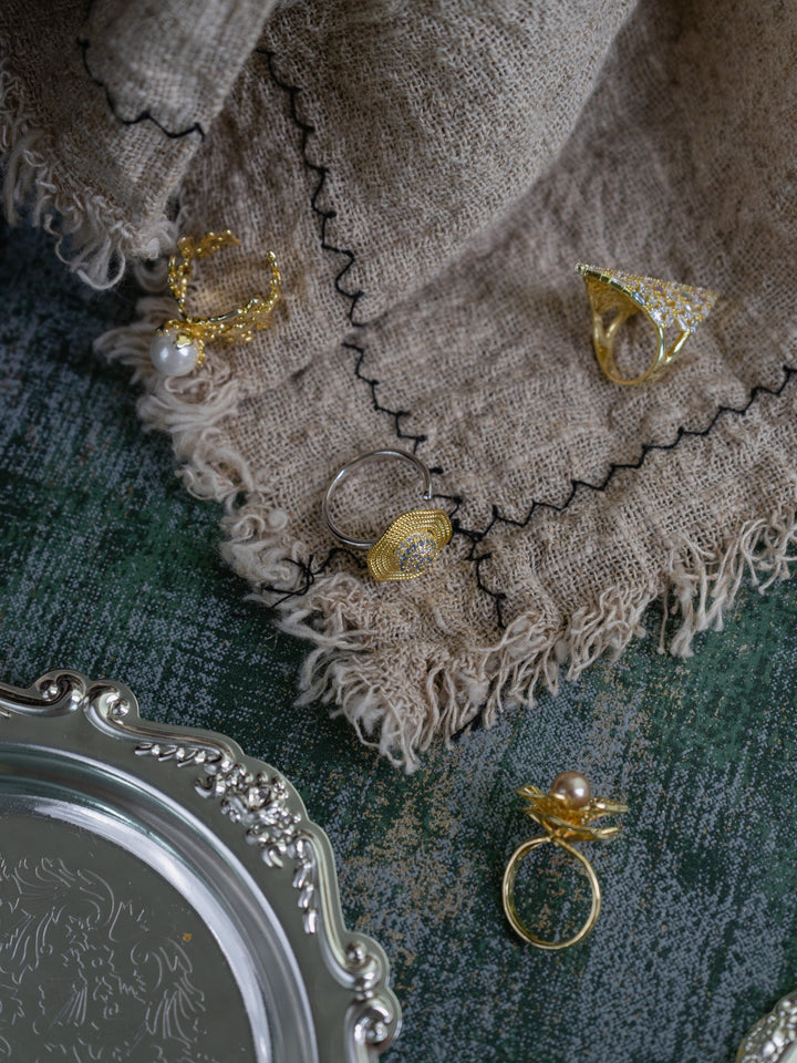 Lively Spin Ring in Gold-Plated Brass - BE FRUITFUL