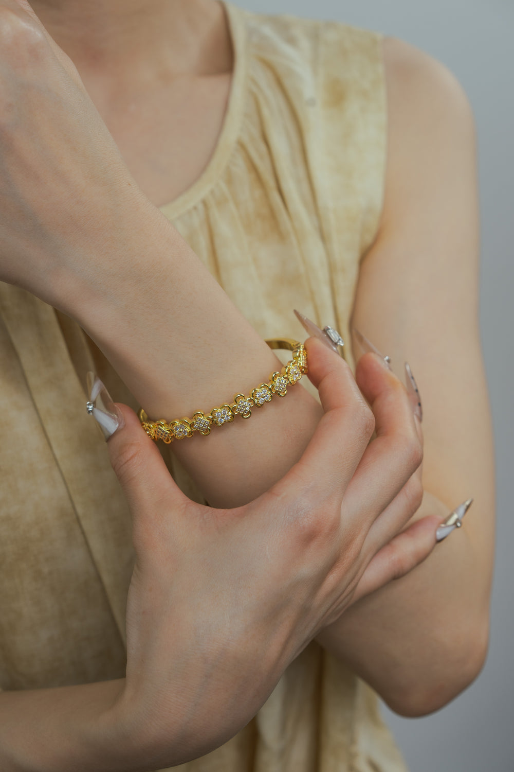 Microlight Bracelet in Gold-Plated Brass - BE FRUITFUL