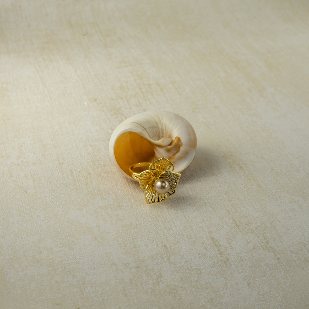 Gold Leaf Flower Ring in Gold-Plated Brass - BE FRUITFUL
