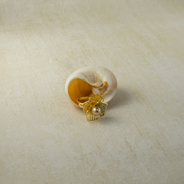 Gold Leaf Flower Ring in Gold-Plated Brass - BE FRUITFUL